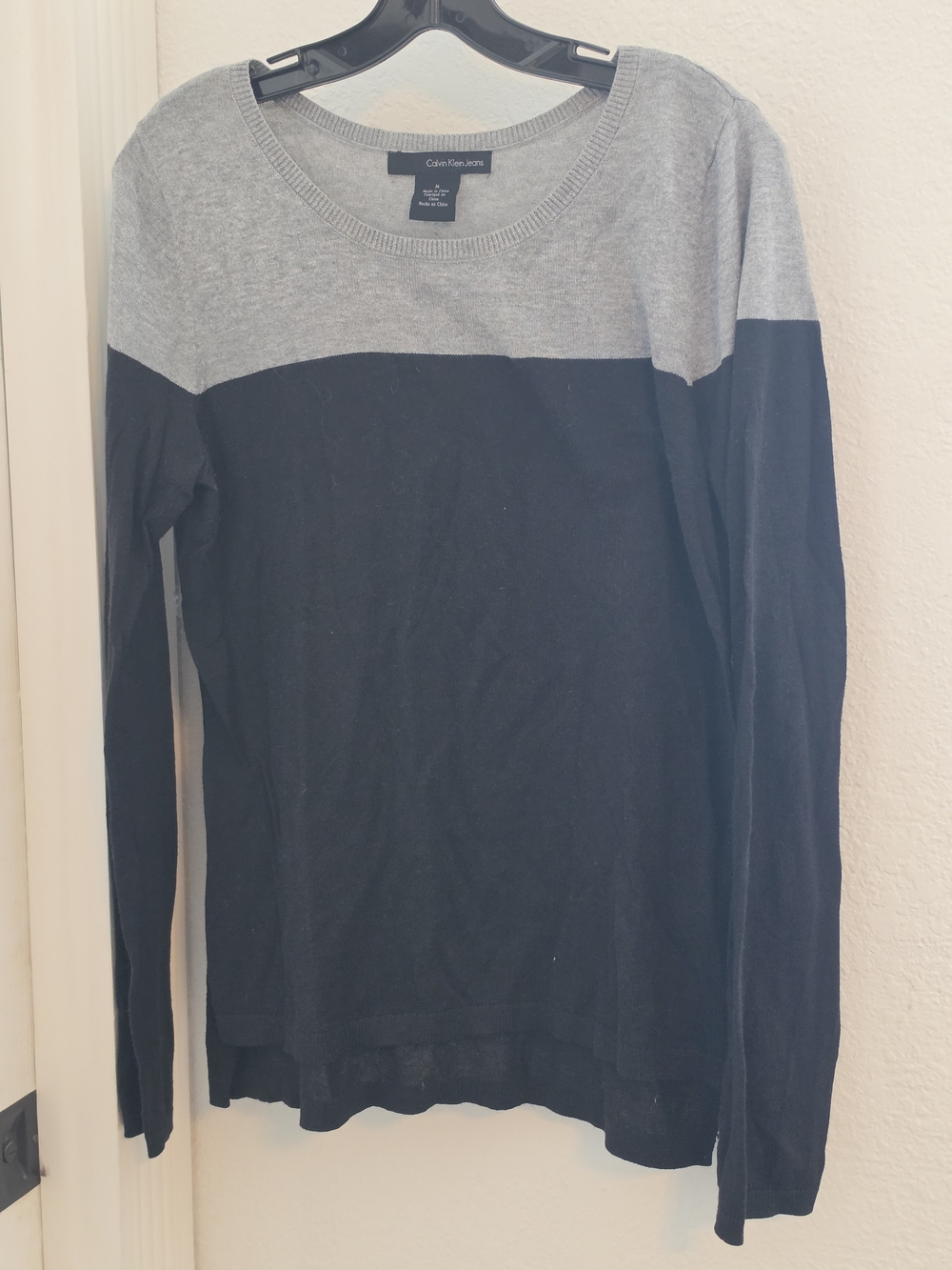 Calvin Klein Jeans Women’s Two-Tone Gray and Black Crewneck Sweater